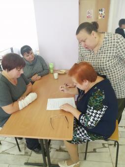 фото членов комиссии в школьной столовой 2