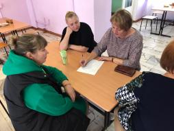 фото членов комиссии в школьной столовой 3